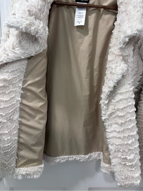 Patagonia Women’s Pelage Fleece Jacket Size Medium Off White Sherpa Snap Front - Image 5