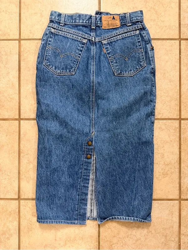Vintage Levi’s Made in USA Denim Maxi Skirt - Image 3