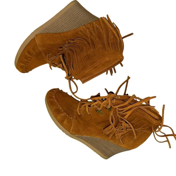 Minnetonka‎ Brown Suede Fringe Wedge Ankle Boots Size 8 - Image 2