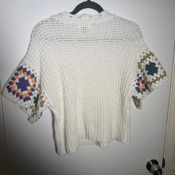 Universal Threads Ivory Crocheted S/S Sweater Colorblock Granny Square Sleeves L - Image 6
