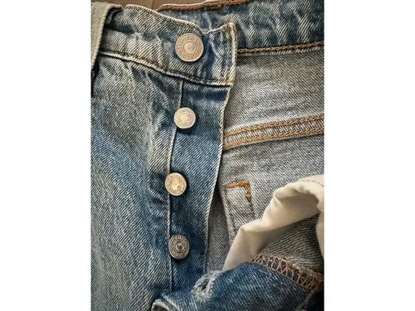 Levi's Women's Premium 501 Straight Leg Jeans Size 23 - Image 4