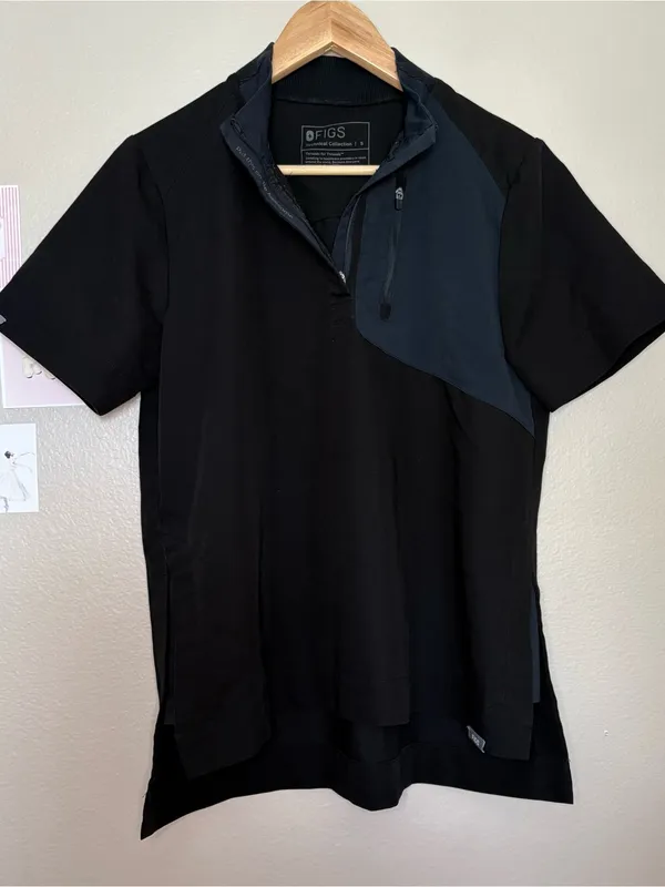 FIGS Technical Collection Quarter-Zip Scrub Top women’s unisex small black - Image 3