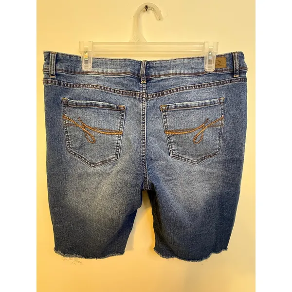 Jordache Denim Bermuda Shorts Womens 14 Blue Excellent Frayed Hem Raw Edge - Image 5