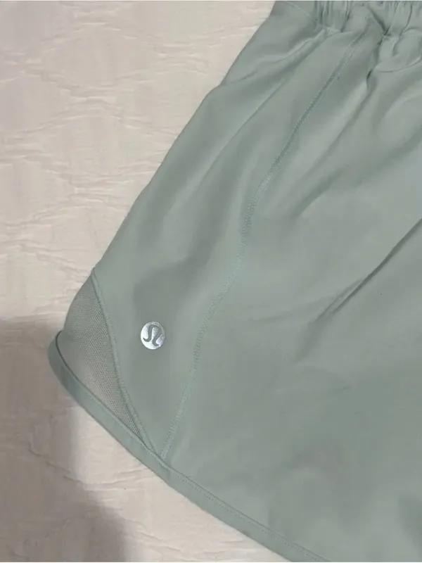 Lululemon Hotty Hot 4” Tall - Image 3