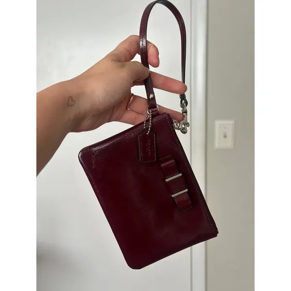 Coach Wristlet Patent Leather F52137 Maroon Burgundy Bow Small Handbag Sherry - Image 3