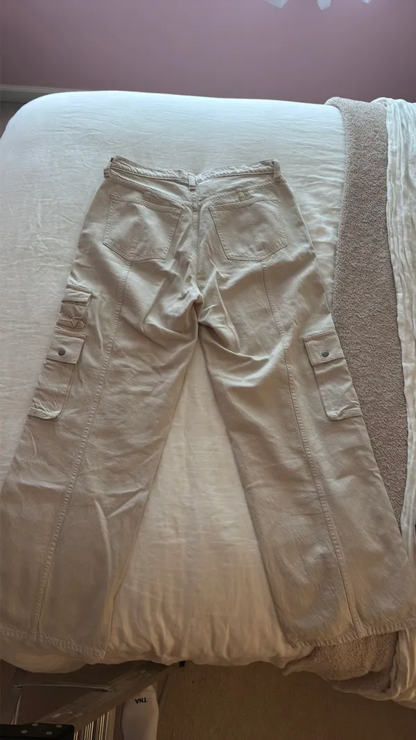 Abercrombie high rise loose cargo jeans - Image 2