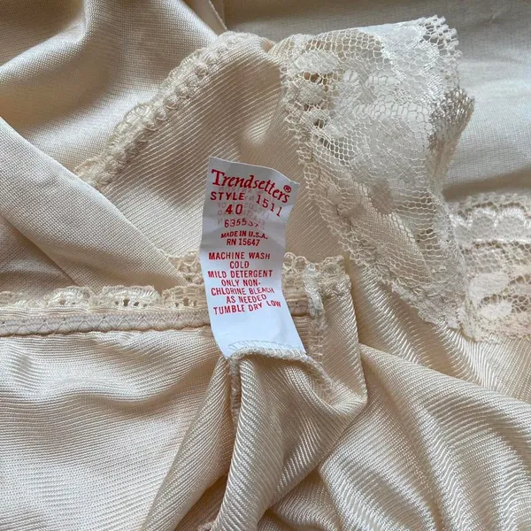Vintage 80s White Lace Slip Dress 🔥 - Image 6