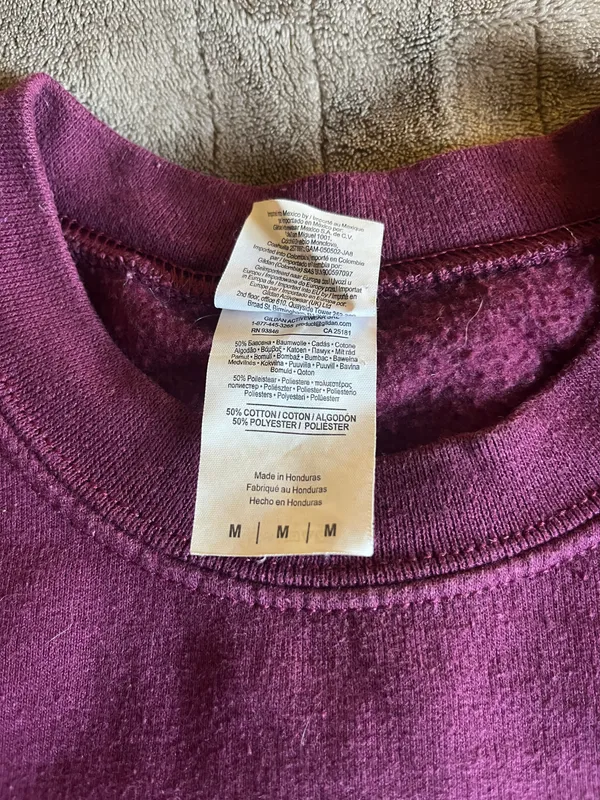 Gildan Zeta Tau Alpha Maroon Sweatshirt - Image 4