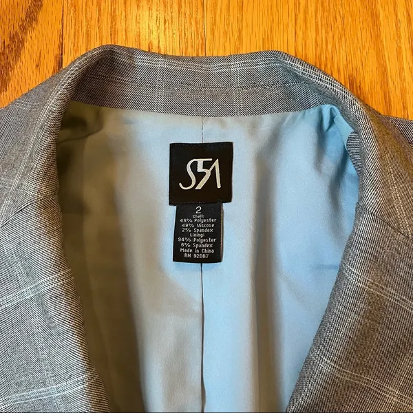 Saks 5th avenue gray checkered blazer size 2 - Image 5