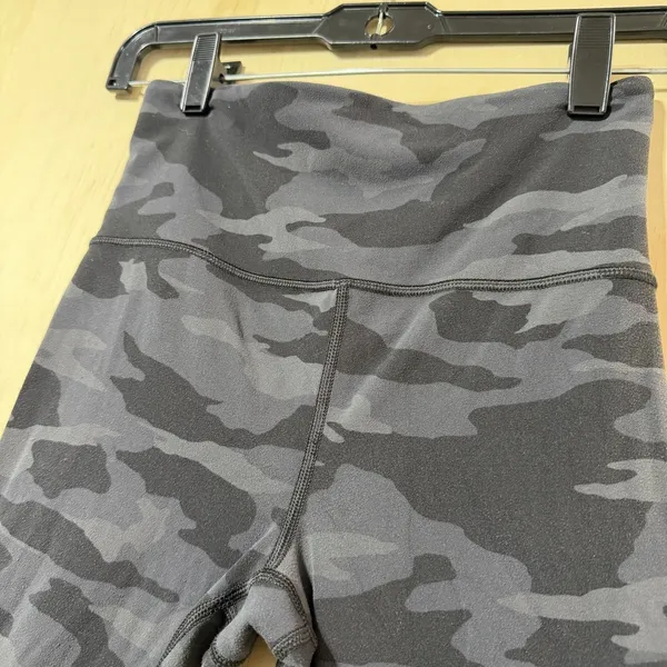 Athleta Elation Camo Leggings XS 7/8 Tight Gray Black‎ High Rise Yoga - Image 2
