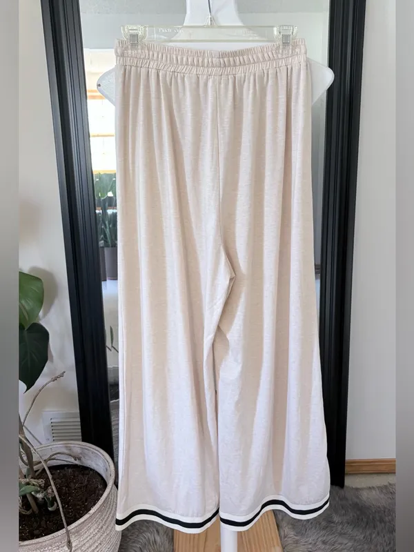 Wide Leg Lightweight Pants With Elastic Drawstring Waistband - Image 2