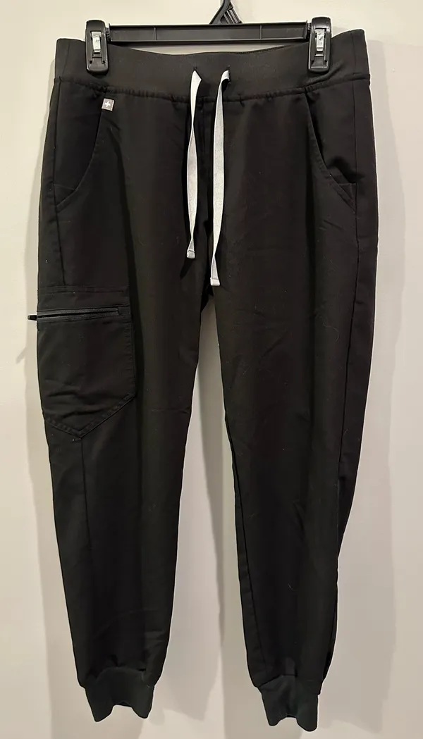 FIGS Zamora Jogger Scrub Bottoms Black - Image 5