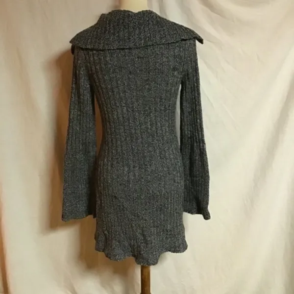 Vtg Gray Y2K hippie boho bell sleeve sweater - Image 8