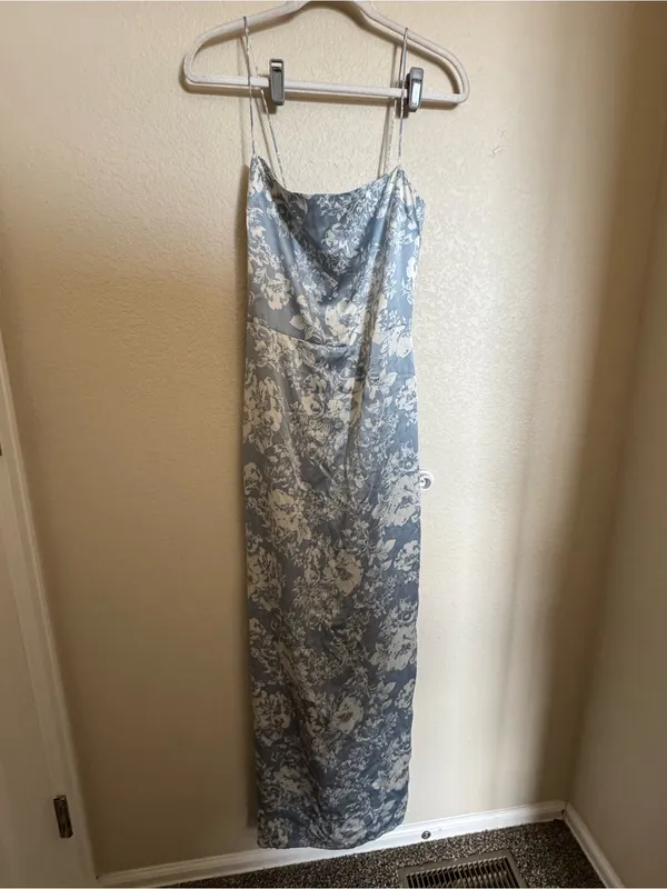 Reformation Frankie Floral Silk Maxi Dress Sz 6 Blue White Romantic Antique - Image 2