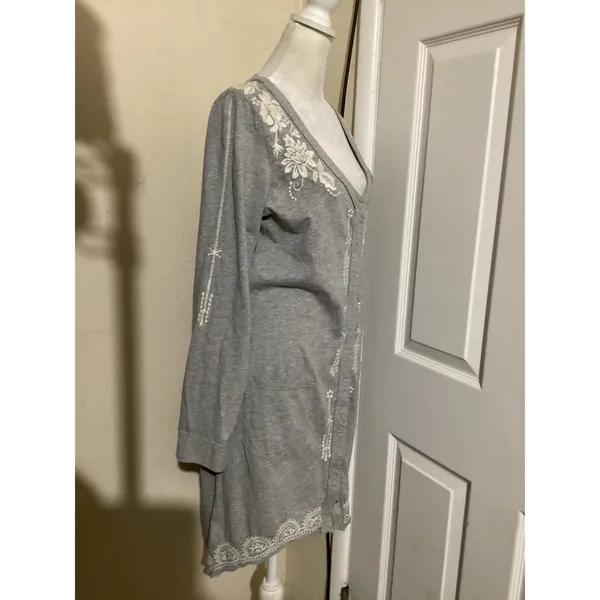 Sundance Grey Embroidered Cotton Snap Front Duster Cardigan Dress Medium - Image 2