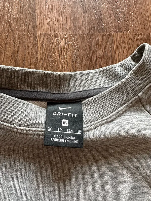 Nike Crewneck Cropped - Image 3