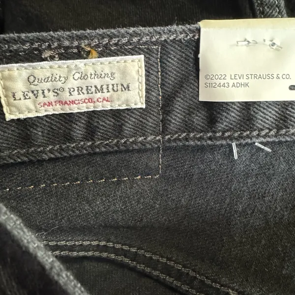 Levi’s 501 Black Distressed High Rise Raw Hem Denim Jean Shorts Size 26 New‎ - Image 4