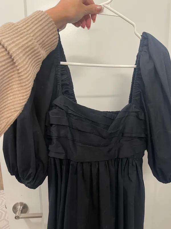Abercrombie Dress Black Puff Sleeve - Image 3
