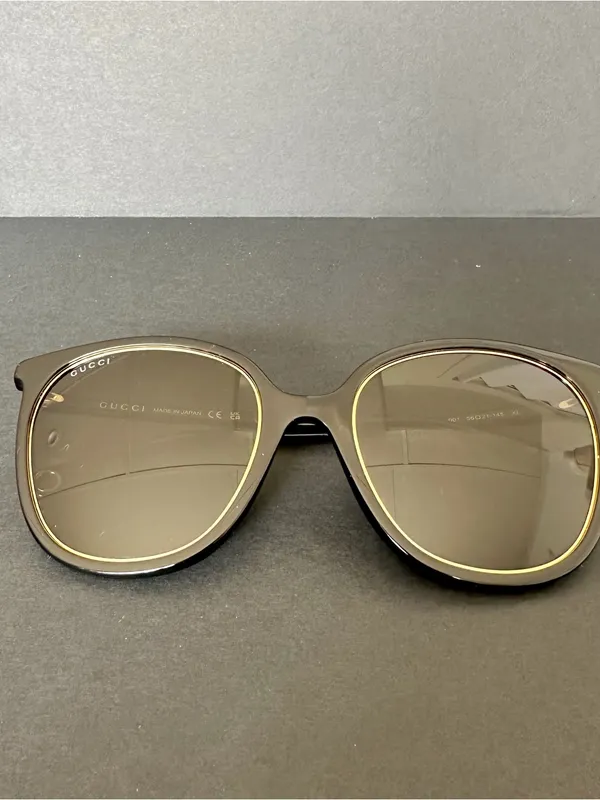 Gucci Women Black Sunglasses with Chains NEW - Image 3