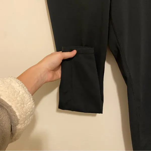 Jolyn The Maya Black Leggings size Medium - Image 4