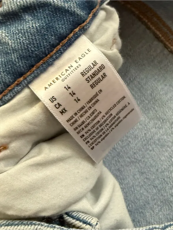 American Eagle straight leg jeans size 14 - Image 2