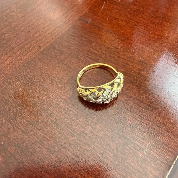 Vintage Avon Ring Size 7.25 - Image 2