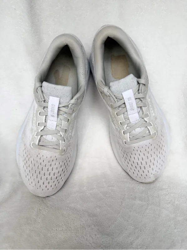 Brooks Ghost 16 Womens Size 9B White Grey Athletic Running Shoes 1204071B151 - Image 2