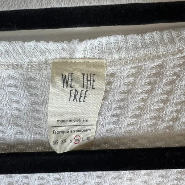 We The Free‎ People Oatmeal Beige Thermal V-Neck Waffle Knit Top Womens Medium - Image 5