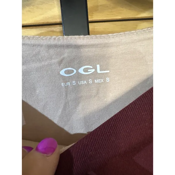 OGL Halter Neck Open Back Bra Tank Cranberry Purple Size S NWT - Image 3