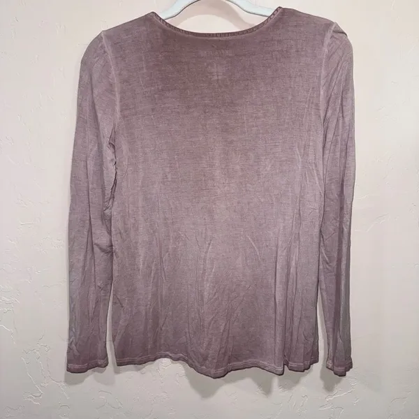 American Eagle Lavender Ombre Soft & Sexy Floral Lace V neck tee - Image 4
