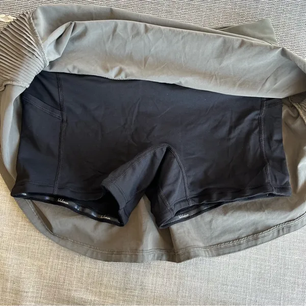 Lululemon Play Off The Pleats Skirt 13 Grey Sage Size 4 - Image 9