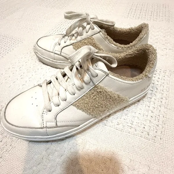 Dr. Scholl's All in Chill 8.5 leather faux shearling trim casual sneaker 3073 - Image 9