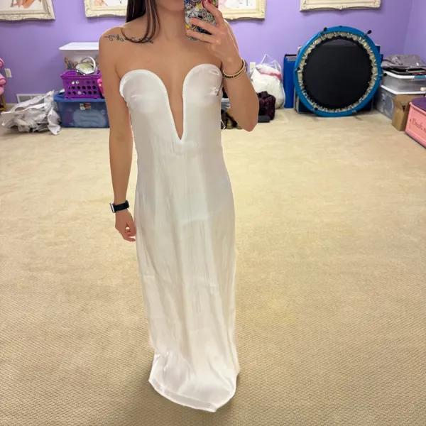NWT Meshki White Chantelle Strapless Plunge Satin midi dress - Image 6