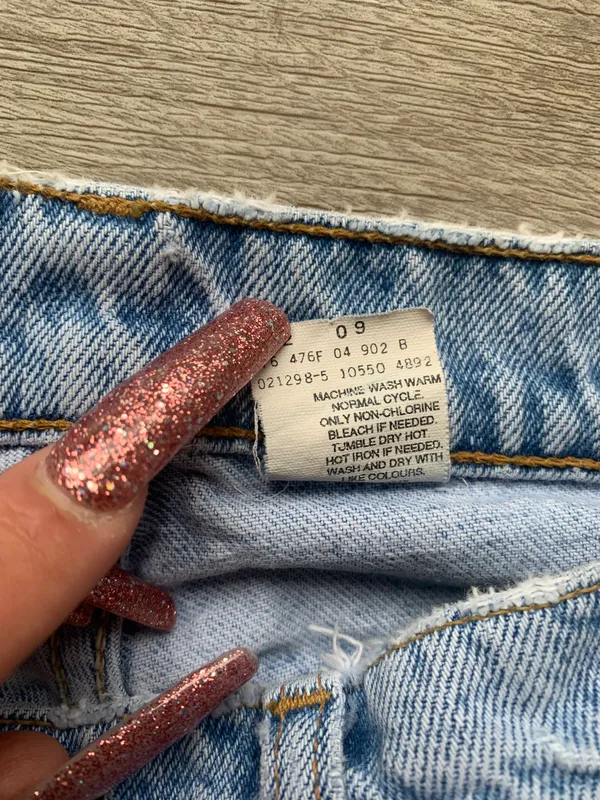 Vintage 550 Levi's jeans - Image 4