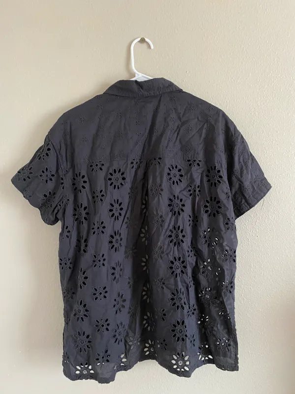 American Eagle Floral Button Down Shirt - Image 2