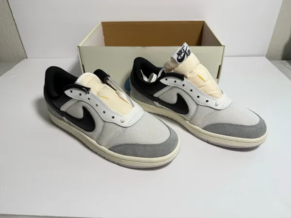 Nike Jordan Women’s Air Jordan Skyline Low size 8.5 - Image 3