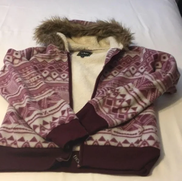 YMI  Ladies  JACKET. L - Image 3