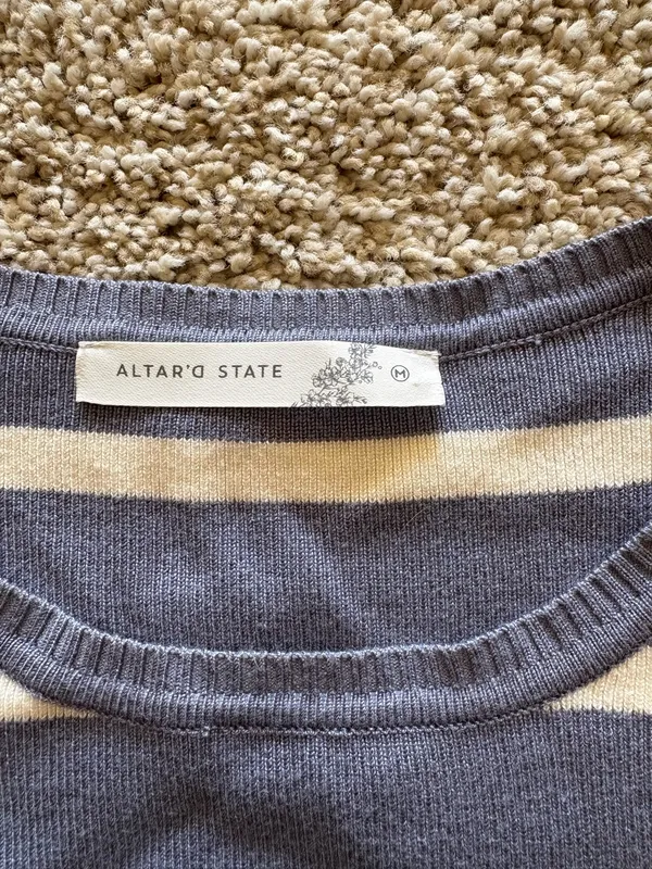 Altar'd State Long Sleeve Top Cropped - Image 3