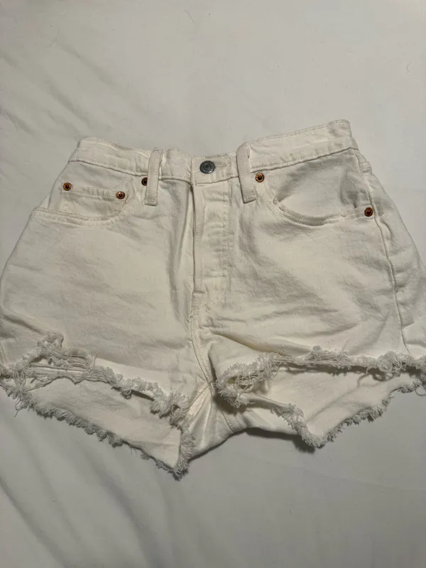 Levi’s 501 Shorts white  - Image 2