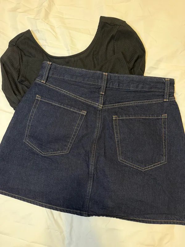 Old Navy Skirt Navy - Image 3