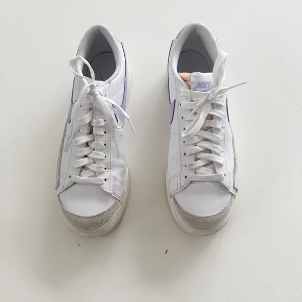 Nike Platform Low Sneakers size 9 - Image 2
