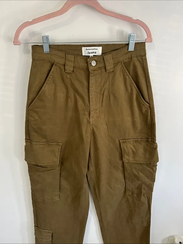 Reformation Bilijana Relaxed Cargo Pants Olive - Image 3