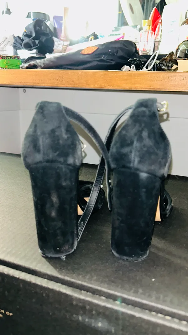 Steve Madden Heels faux suede - Image 2