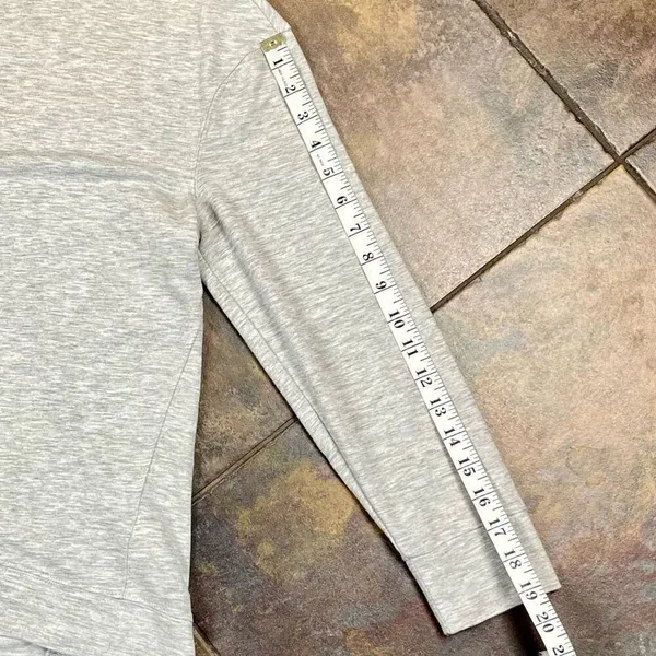 Juicy Couture Gray Keyhole Lightweight Sweatshirt Large - Image 4