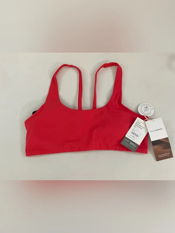 Vuori Yosemite NWT Red Strappy Back Sports Sports Bra Size L - Image 3