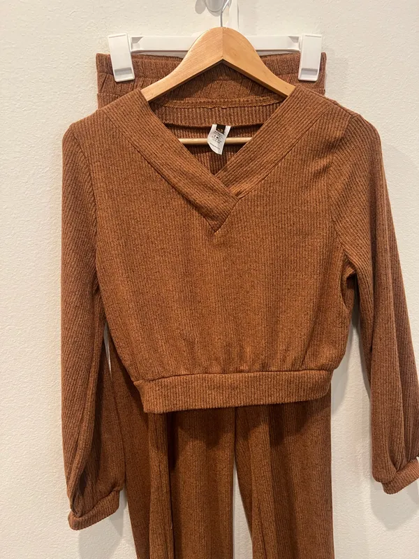Cozy V - Image 2