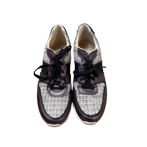 UGG Deaven‎ Woven Leather Sneakers Women's Size 8.5 Black Gray Casual Comfort - Image 2