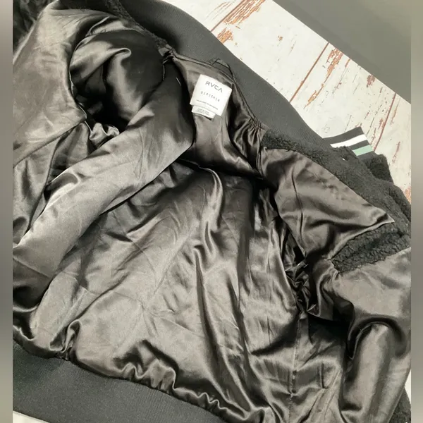 NWOT RVCA SHERPA VARSITY BOMBER JACKET‎ - Image 5