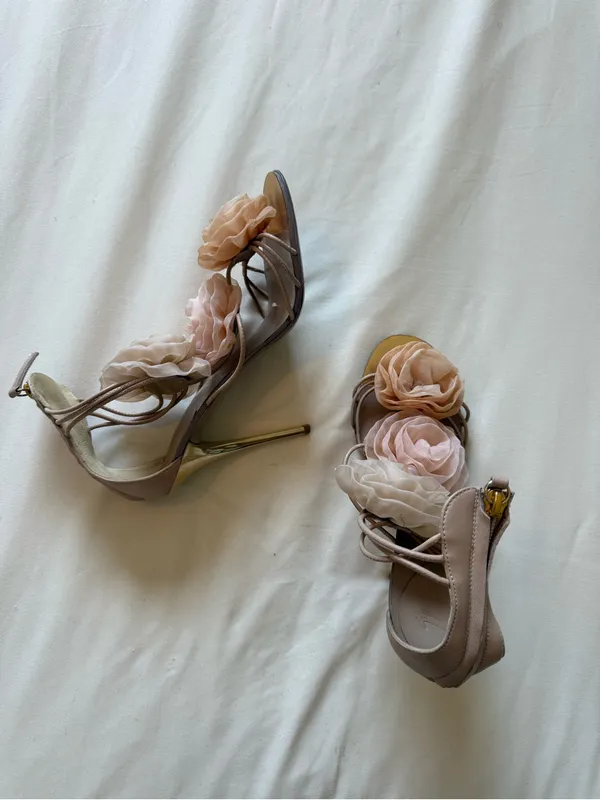 Giuseppe Zanotti | Floral Accent Nude/Gold High Heel Sandals | 38.5 - Image 4