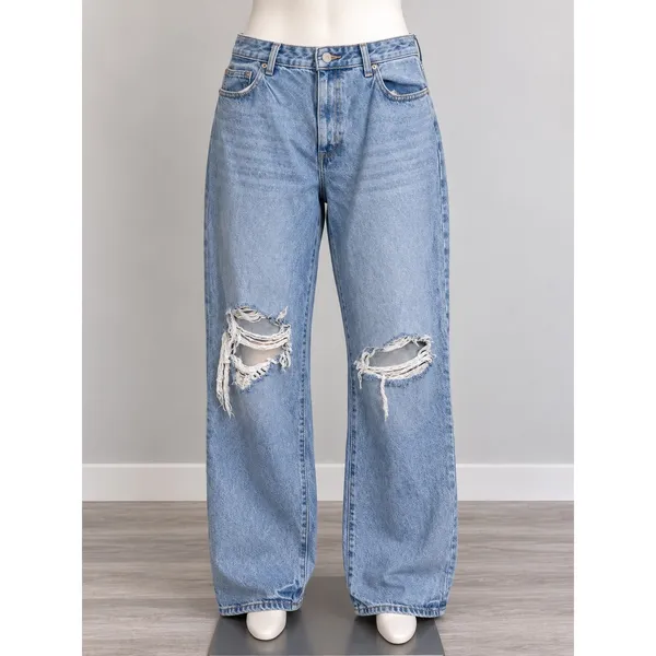 Universal Thread 90s Baggy Distressed Light Wash High Rise Wide Leg Jeans Blue - Image 2